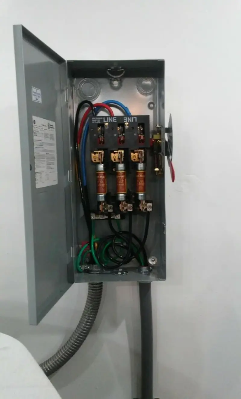 Three-phase disconnect switch installed for Smoke Detector Installation in San Tan Valley